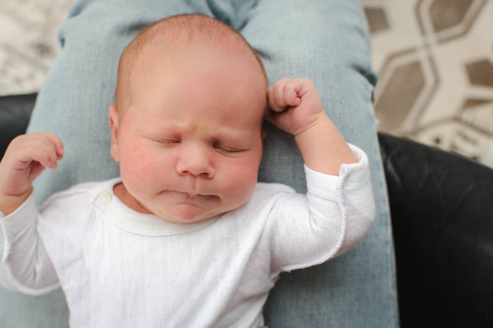 ¿El bebé se resiste a dormir? Causas y remedios